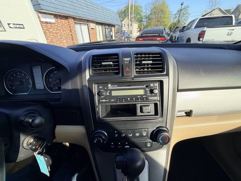 Used 2010 Honda CR-V LX image 11