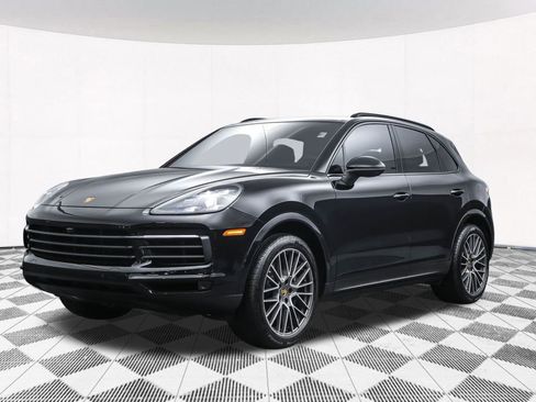 Used 2022 Porsche Cayenne Platinum Edition image 9