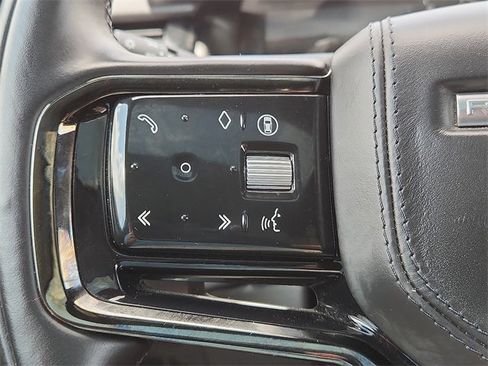 Used 2025 Land Rover Range Rover Velar Dynamic SE image 17