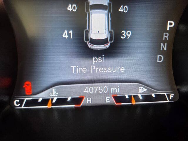 Used 2020 Jeep Cherokee Trailhawk w/ Cold Weather Group AWD/4WD image 22