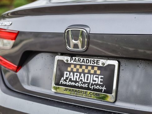 Used 2018 Honda Accord Touring image 16