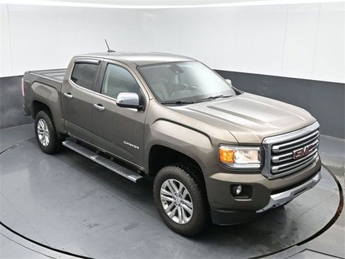 Used 2017 GMC Canyon SLT w/ Driver Alert Package image 33