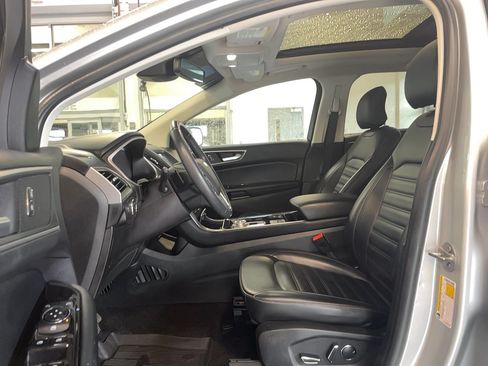 Used 2019 Ford Edge SEL w/ Equipment Group 201A AWD/4WD image 8