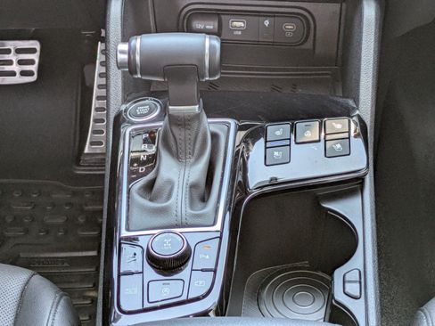 Certified 2025 Kia Sportage X-Pro Prestige AWD/4WD image 17