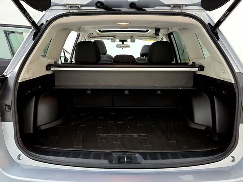 Used 2020 Subaru Forester Premium image 32