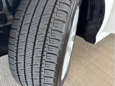 Used 2019 Toyota Camry LE image 24