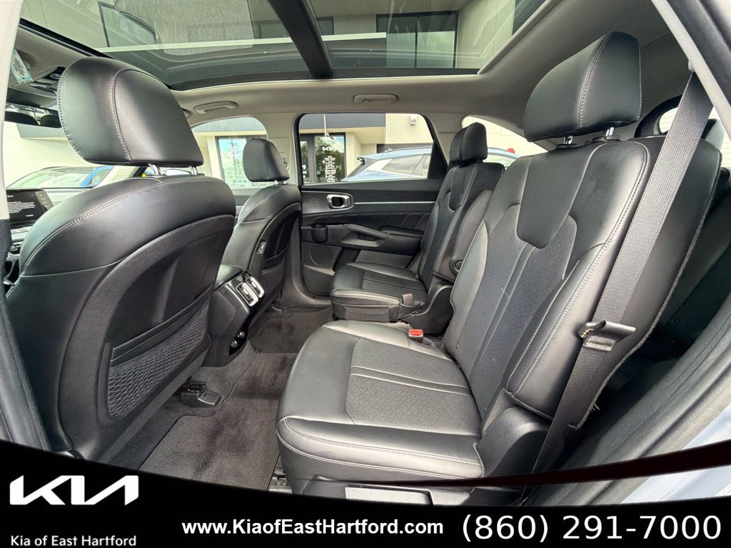 Used 2023 Kia Sorento SX AWD/4WD image 19