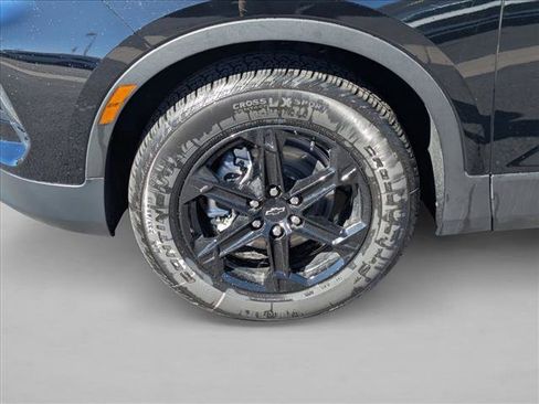 New 2025 Chevrolet Blazer LT w/ Convenience Package image 10