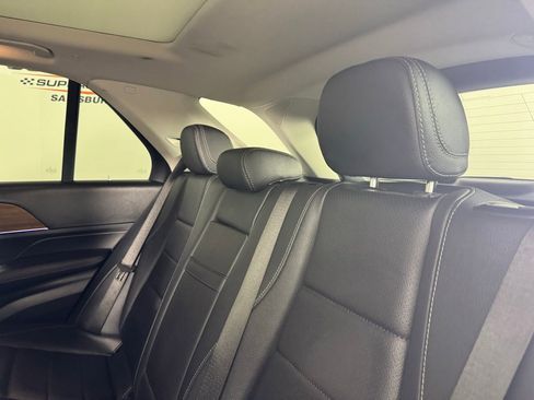 Used 2024 Mercedes-Benz GLE 350 4MATIC image 25