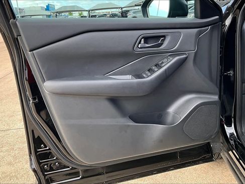 Certified 2025 Nissan Rogue S FWD image 23