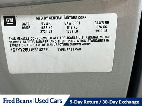 Used 2006 Chevrolet Corvette Coupe w/ Preferred Equipment Group RWD image 32