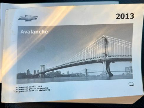 Used 2013 Chevrolet Avalanche LTZ image 13