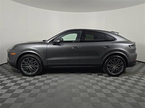 Certified 2025 Porsche Cayenne Coupe image 2
