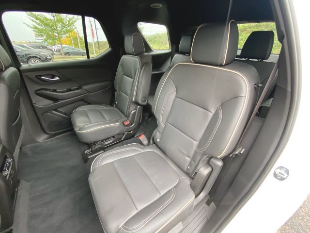 Used 2023 Chevrolet Traverse Premier FWD image 25