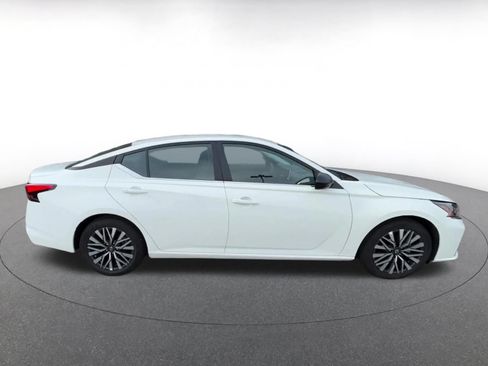 Used 2026 Nissan Altima 2.5 SV FWD image 16
