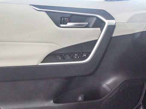 New 2025 Toyota RAV4 XLE image 23