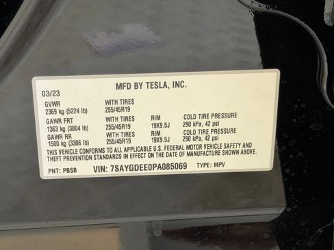 Used 2023 Tesla Model Y Long Range AWD/4WD image 18