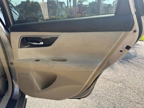 Used 2013 Nissan Altima 2.5 S FWD image 17