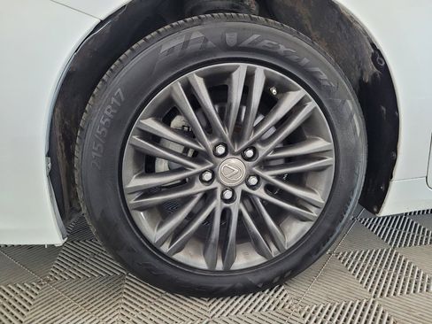 Used 2014 Lexus ES 350 w/ Premium Package FWD image 31