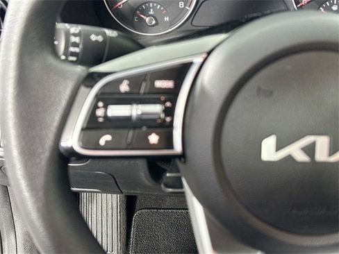 Used 2023 Kia Forte LXS image 18
