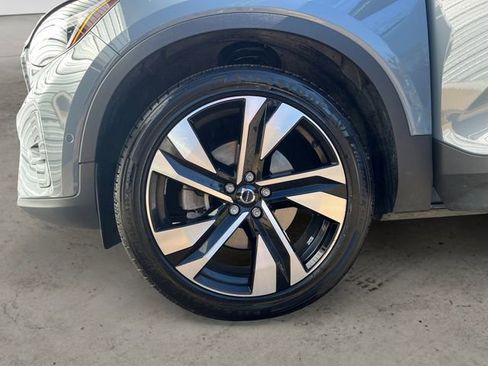 Used 2023 Volvo XC40 B5 Ultimate w/ Protection Package Premier image 15
