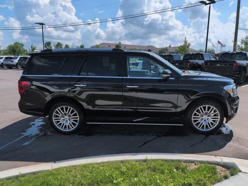 Certified 2023 Ford Expedition Limited AWD/4WD image 6