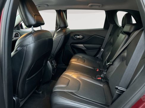 Used 2019 Jeep Cherokee Limited AWD/4WD image 26
