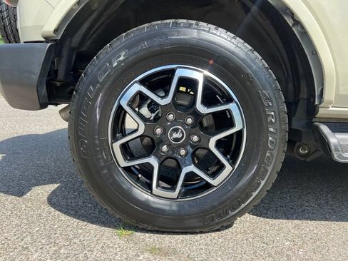 Used 2025 Ford Bronco Outer Banks AWD/4WD image 14