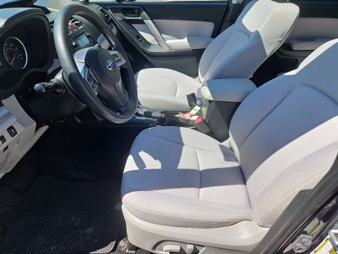 Used 2015 Subaru Forester 2.5i Premium w/ All-Weather Package AWD/4WD image 27