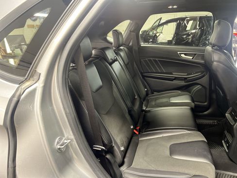 Used 2022 Ford Edge ST w/ Equipment Group 401A image 27