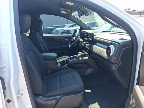 Used 2023 Chevrolet Colorado LT w/ LT Convenience Package II AWD/4WD image 25