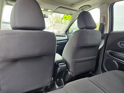 Used 2018 Honda HR-V EX image 22