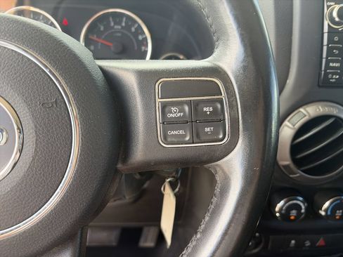 Used 2018 Jeep Wrangler Unlimited Sport S AWD/4WD image 19