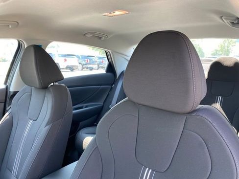 Certified 2025 Hyundai Elantra Blue image 23