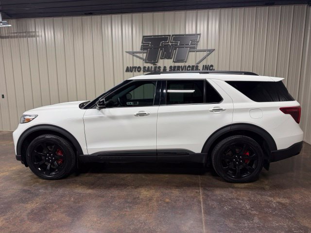 Used 2023 Ford Explorer ST w/ Technology Package AWD/4WD image 3