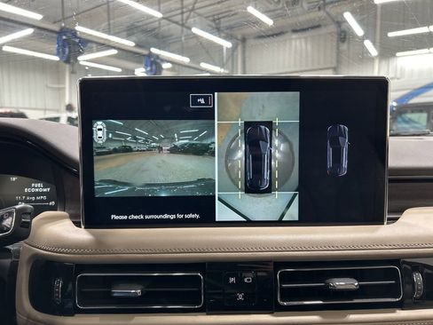 Certified 2022 Lincoln Nautilus Reserve image 22