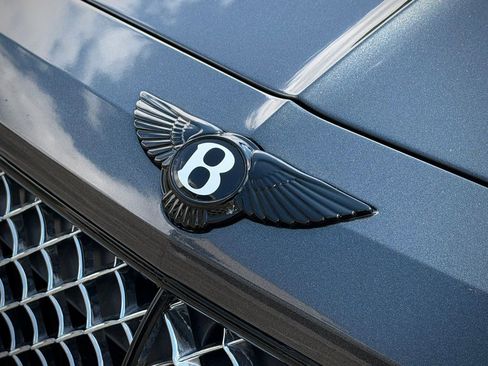 Used 2019 Bentley Bentayga AWD/4WD image 16