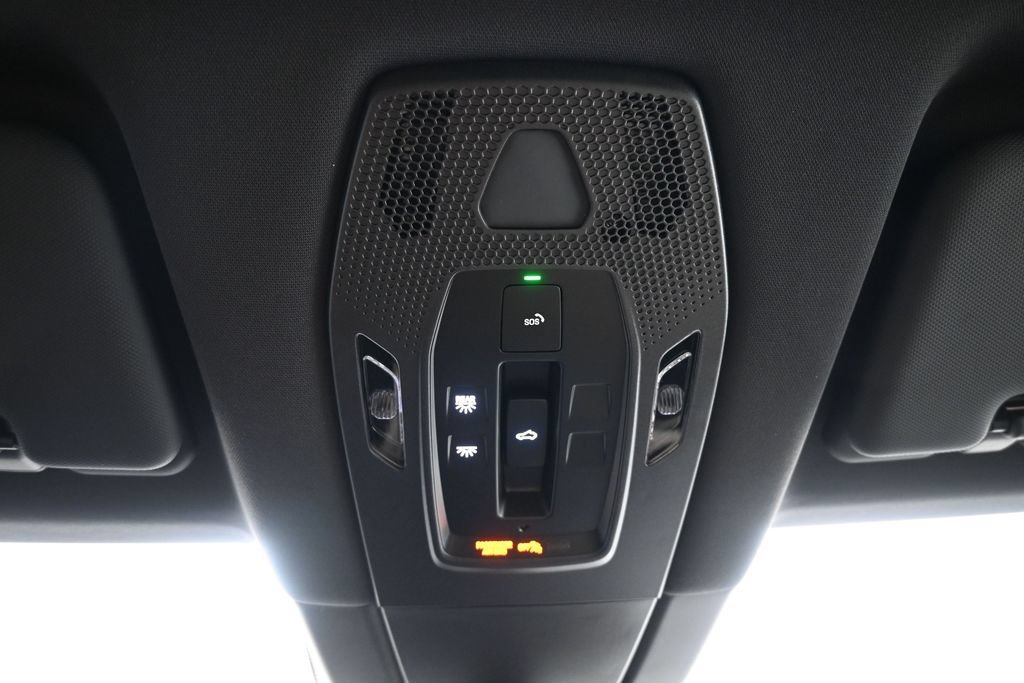 Used 2026 Porsche Cayenne Electric AWD/4WD image 34