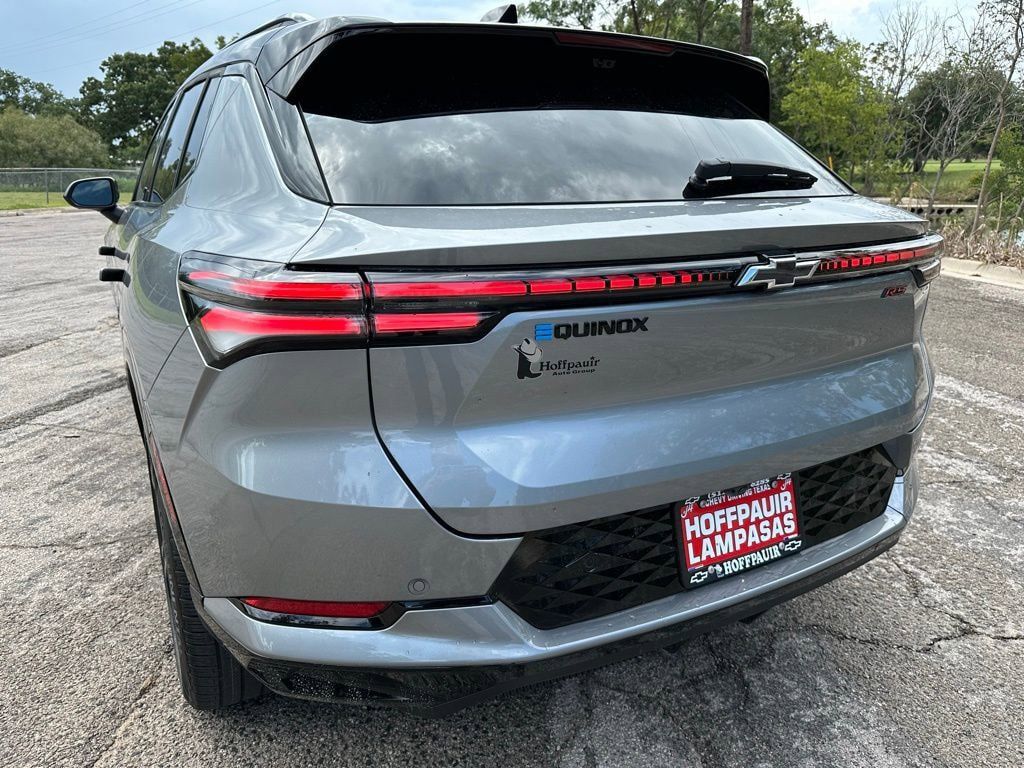 New 2025 Chevrolet Equinox EV RS w/ Convenience Package II FWD image 13