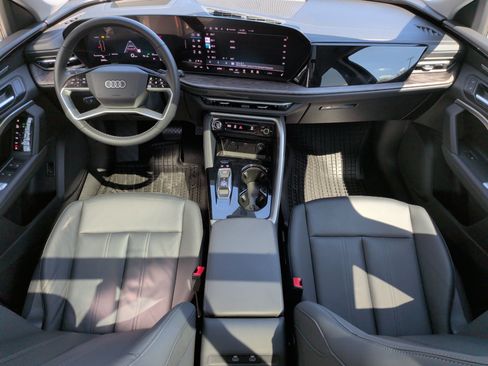 Certified 2025 Audi Q5 Premium Plus w/ Premium Plus AWD/4WD image 28