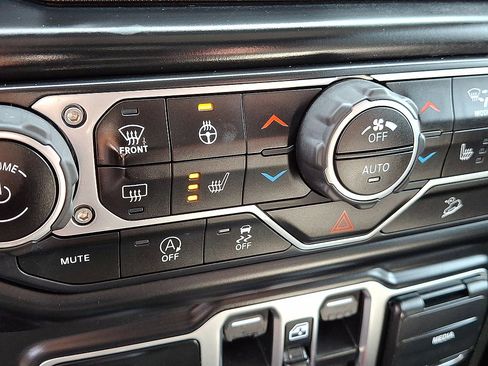 Certified 2020 Jeep Wrangler Unlimited Sport AWD/4WD image 11