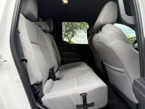 Used 2025 Toyota Tacoma SR5 AWD/4WD image 16