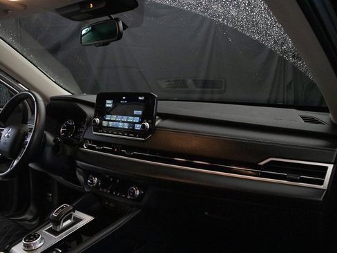 Used 2022 Mitsubishi Outlander SEL image 15