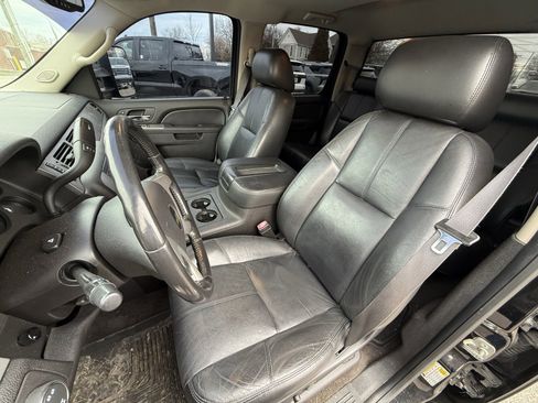 Used 2014 Chevrolet Silverado 3500 LTZ w/ LTZ Plus Package image 13