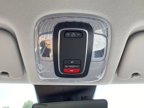 New 2025 Hyundai Kona SEL AWD/4WD image 33