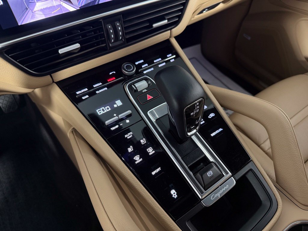 Certified 2023 Porsche Cayenne AWD/4WD image 31