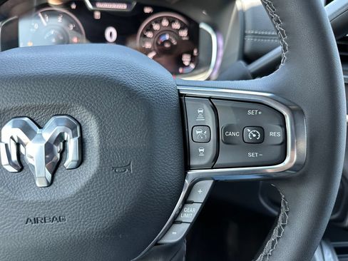 New 2026 RAM 2500 Laramie AWD/4WD image 24
