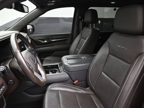 Used 2022 GMC Yukon XL Denali AWD/4WD image 13