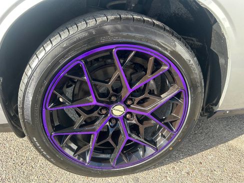 Used 2012 Dodge Challenger SXT Plus image 10