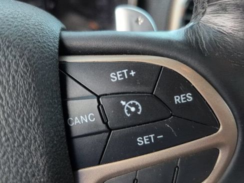 Used 2015 Jeep Grand Cherokee Limited AWD/4WD image 24